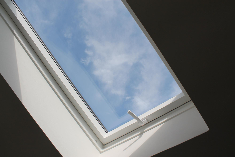  conseils pour choisir et installer une Fenêtre de toit petite taille 